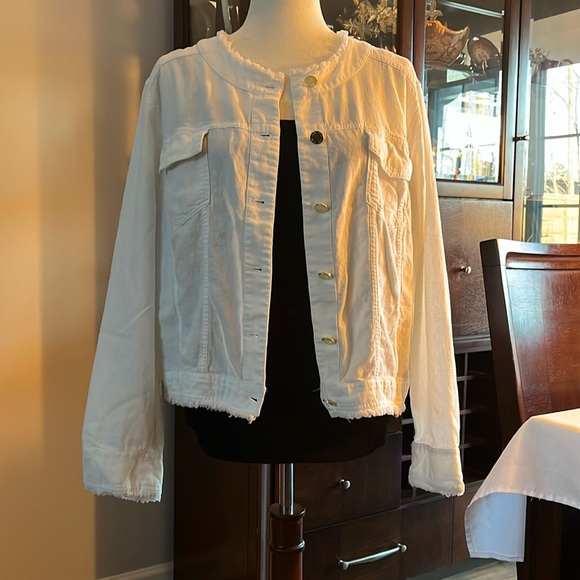 Anne Klein Jackets & Blazers - Ann Klein Light Jacket
